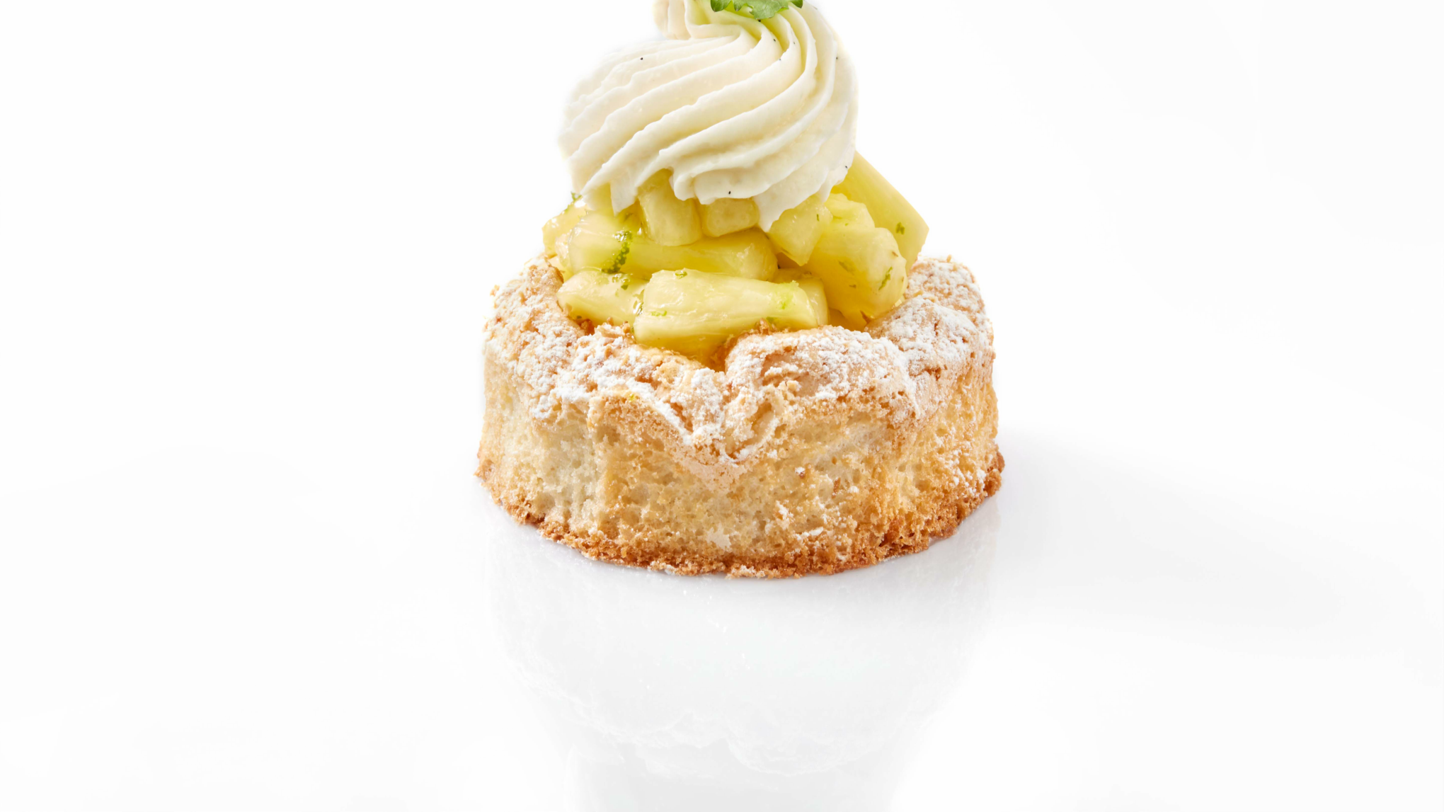 Pompadour ananas-coriandre-dessert-served-at-Hotel-Grande-Bretagne-Athens-by-Arnaud-Larher