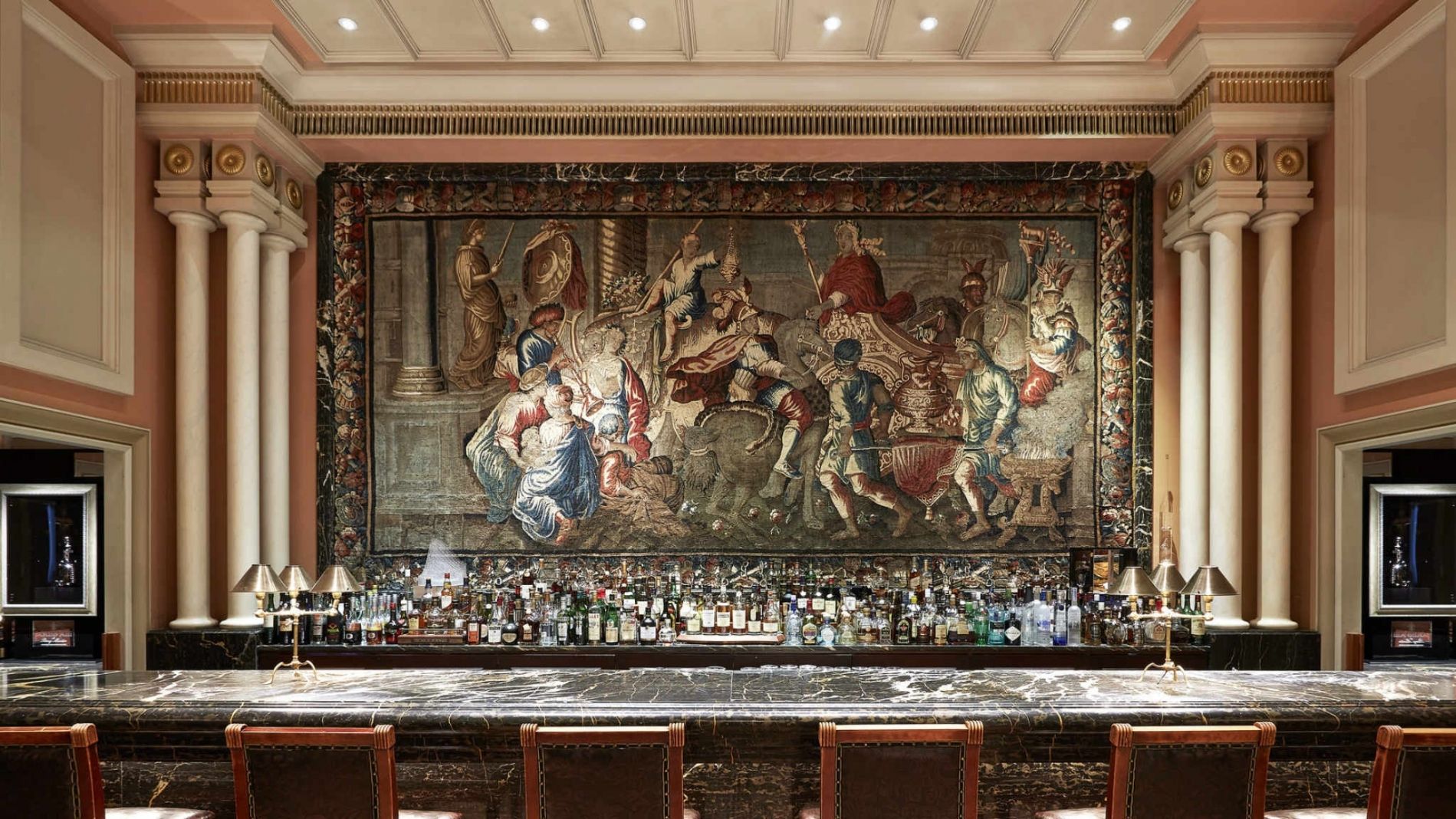 Alexanders Bar Hotel Grande Bretagne Athens signature drinks and cocktails bar menu sophisticated